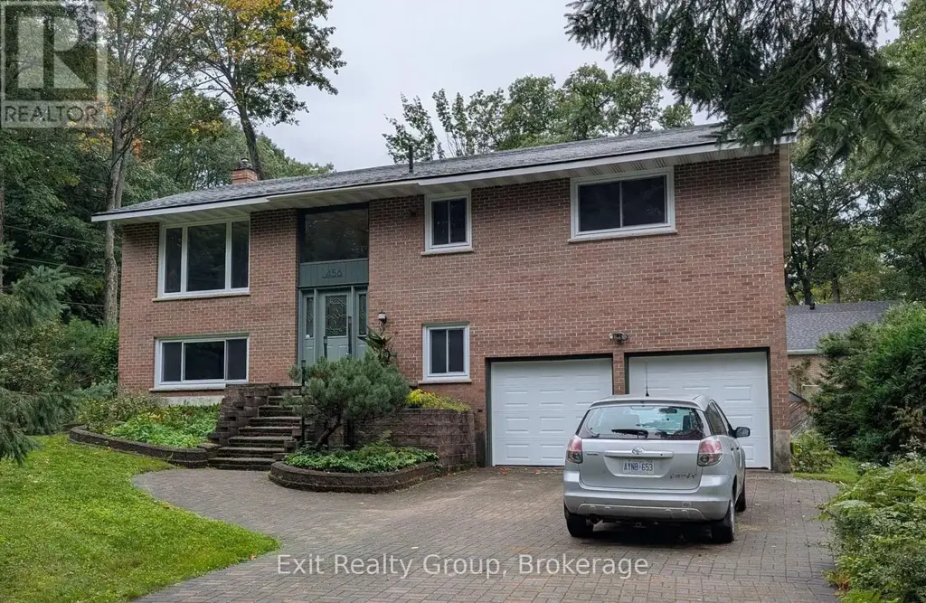456 Parkview Court, Midland
