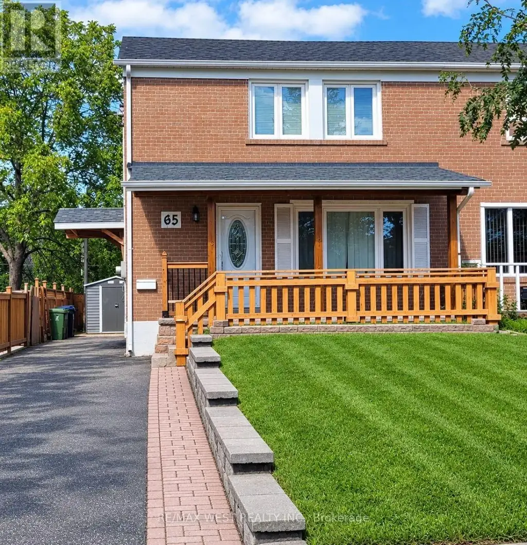 Upper - 65 Clapperton Avenue, Toronto (Clairlea-Birchmount)