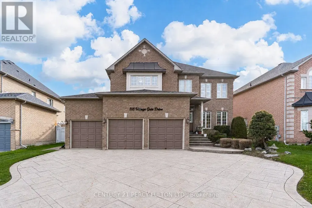 118 Village Gate Drive, Markham (Cachet)