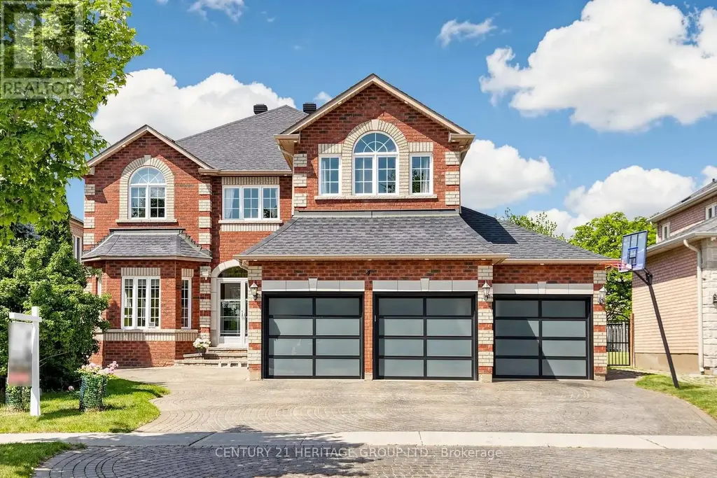 4 Mumberson Court, Markham (Cachet)