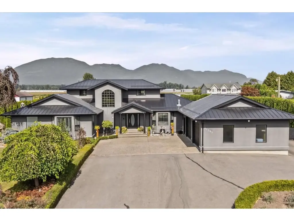 41385 South Sumas Road, Greendale, Sardis - Greendale