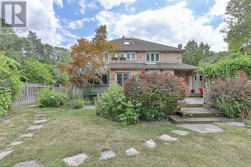 338 Mckee Avenue, Toronto (Willowdale East)