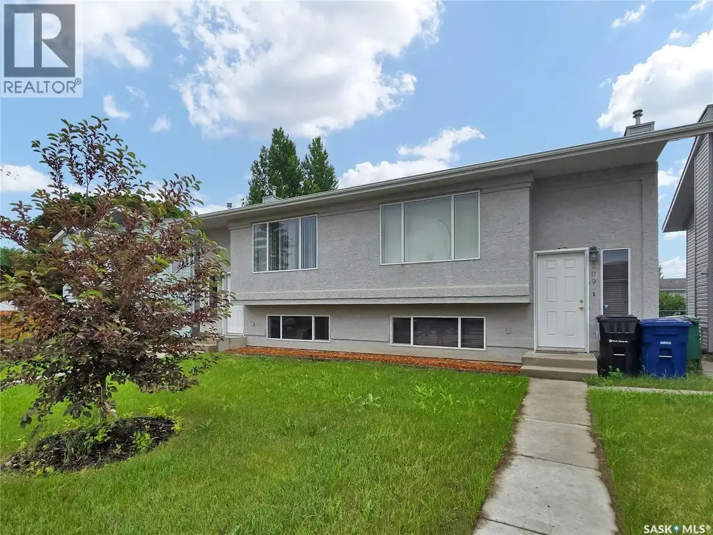 209 Hedley Street S, Saskatoon