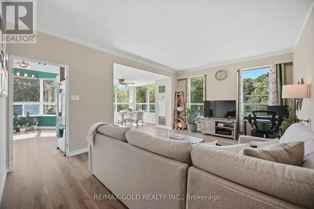 112 - 6 Humberline Drive, Toronto (West Humber-Clairville)