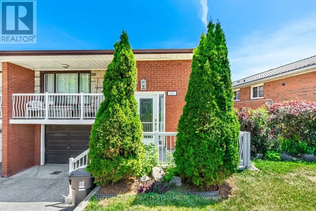Upper - 233 Hullmar Drive, Toronto (Black Creek)