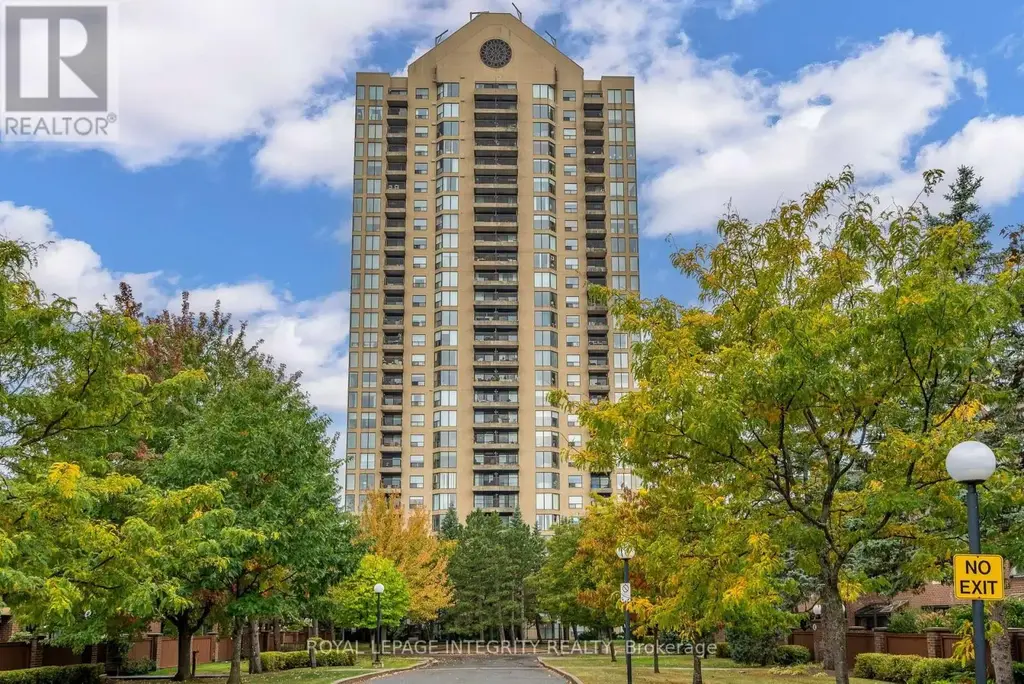 302 - 545 St Laurent Boulevard, Ottawa