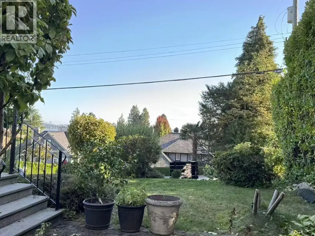 2523 Mathers Avenue, West Vancouver
