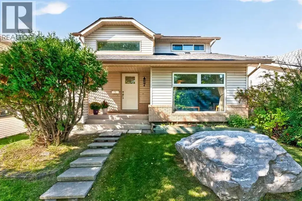 7 Woodbrook Way Sw, Calgary