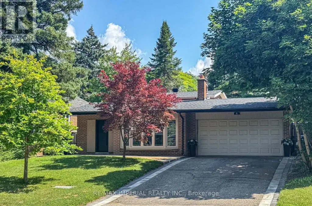 4 Quincy Crescent, Toronto (Henry Farm)