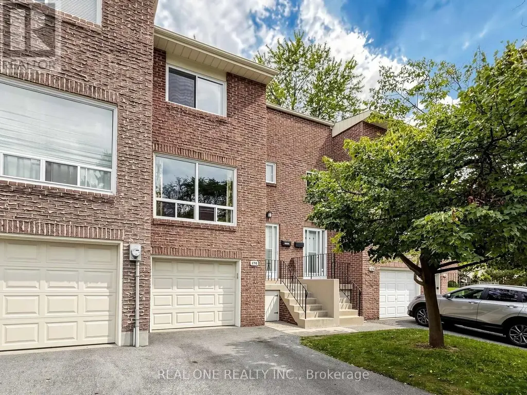 174 Rusty Crestway, Toronto (Don Valley Village)
