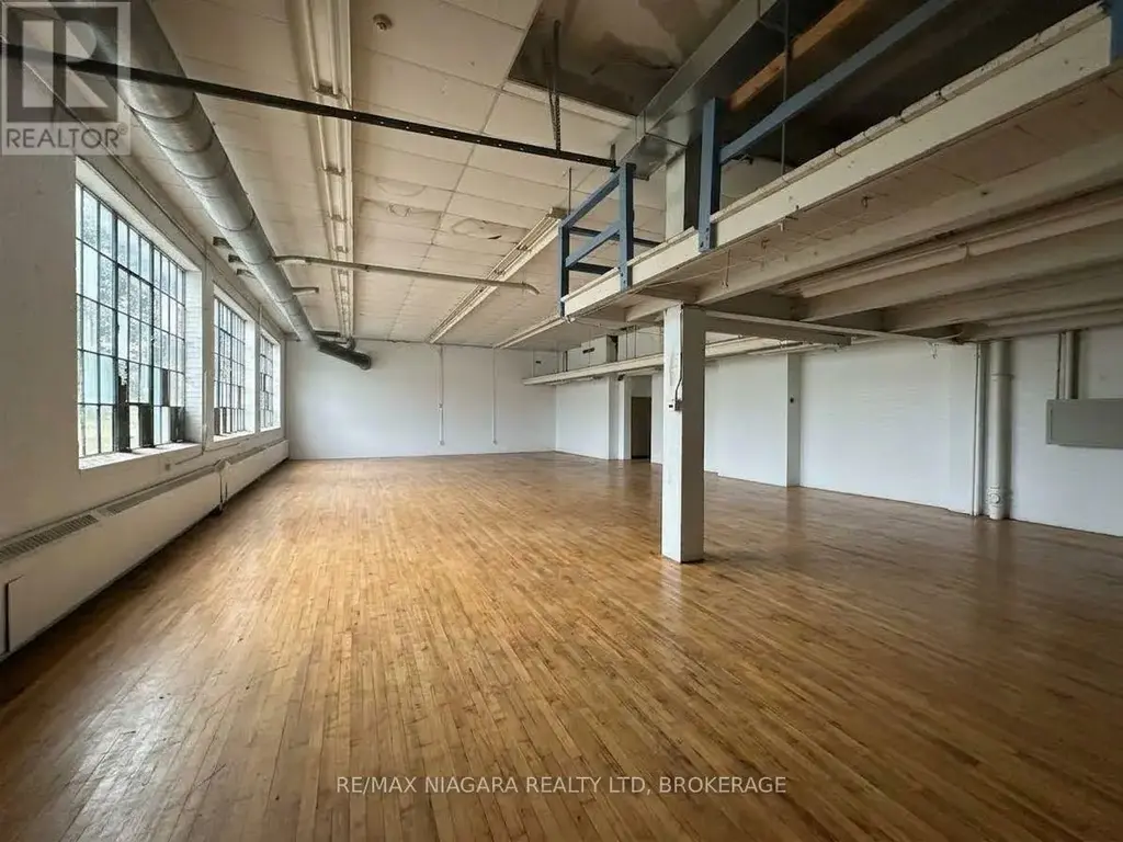 4700 Epworth Circle, Niagara Falls (Downtown)