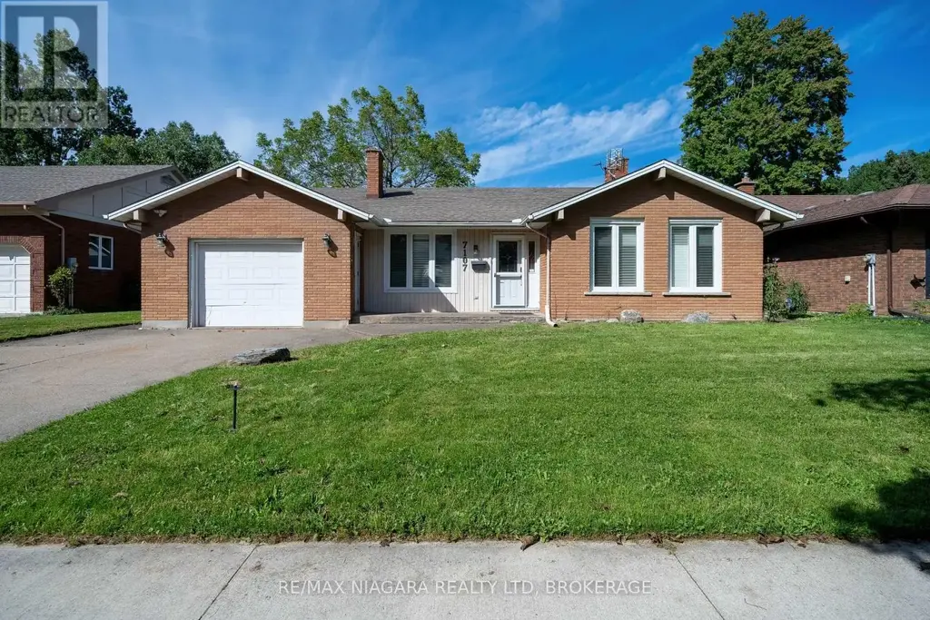 7107 Woodgate Street, Niagara Falls (Casey)