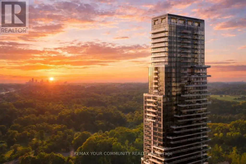110 - 10 Inn On The Park Drive, Toronto (Banbury-Don Mills)