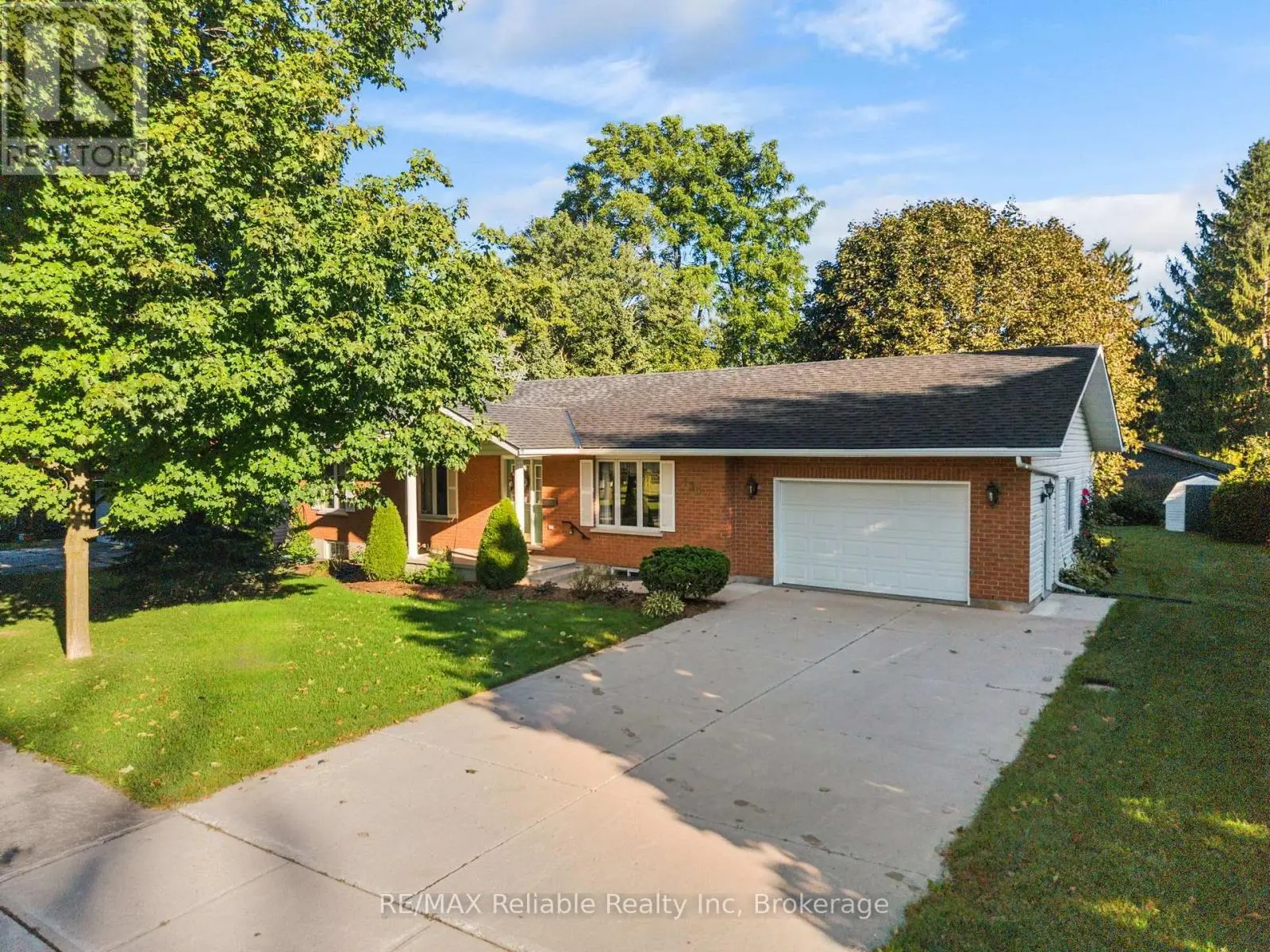 183 Spencer Street, Central Huron (Clinton)