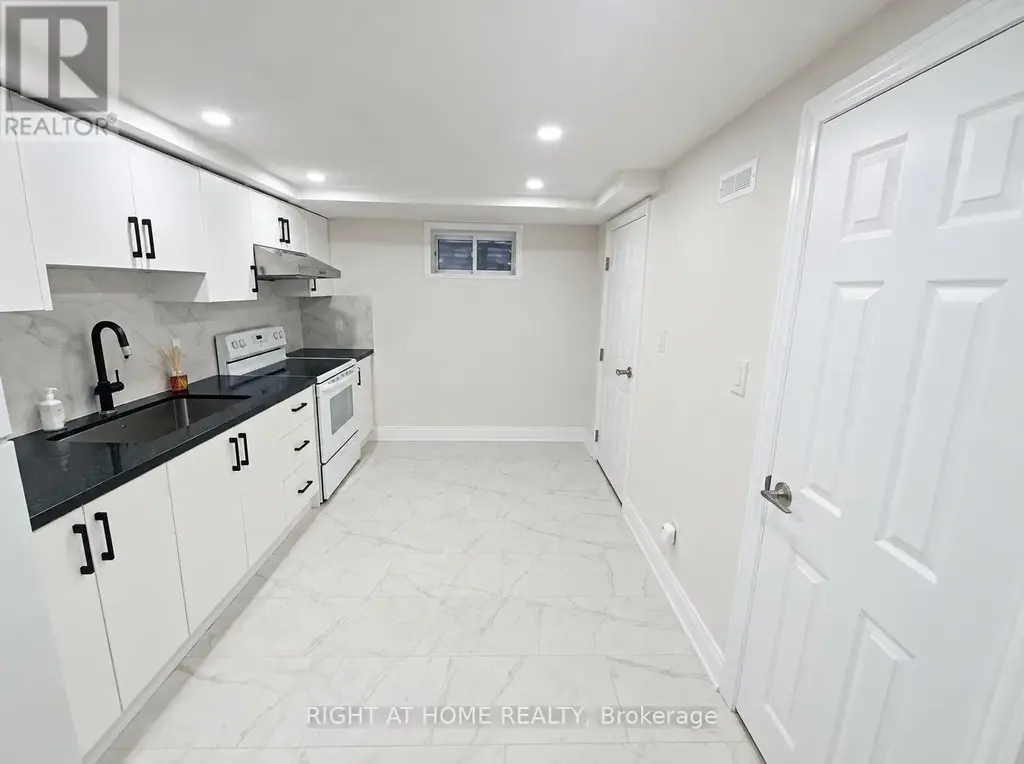 Lower - 59 Marblemount Crescent, Toronto (Tam O'Shanter-Sullivan)