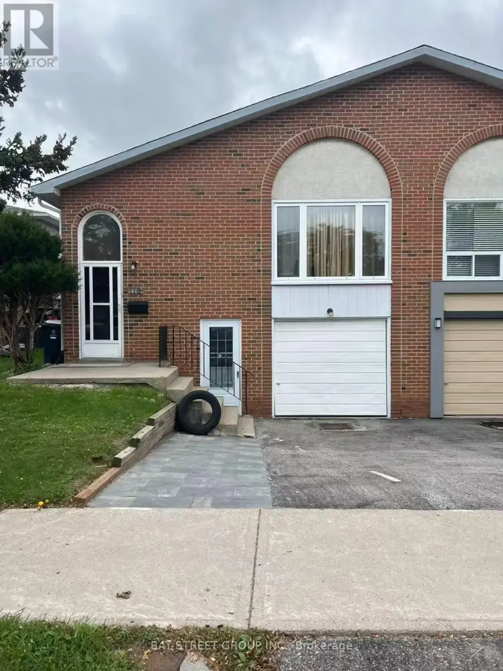 Ground Floor - 118 Hildenboro Square, Toronto (L'Amoreaux)