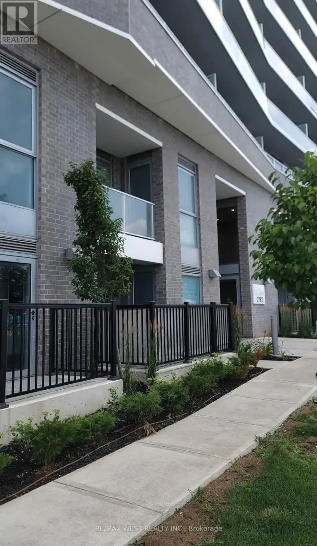 107 - 2782 Barton Street E, Hamilton (Riverdale)