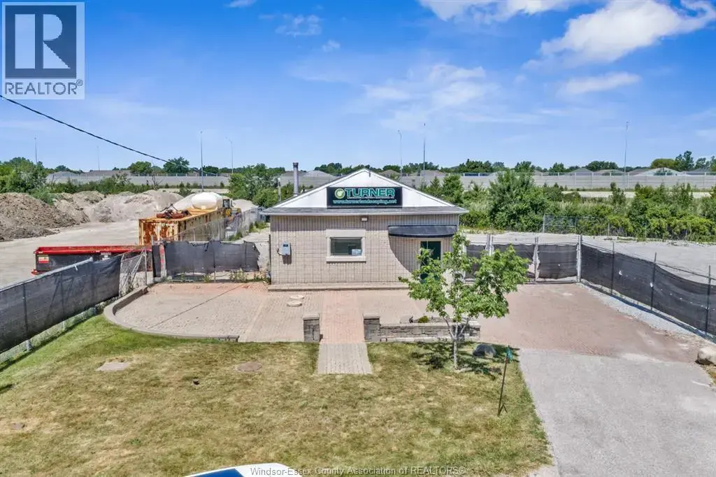 5145 Dumouchelle Street, Tecumseh