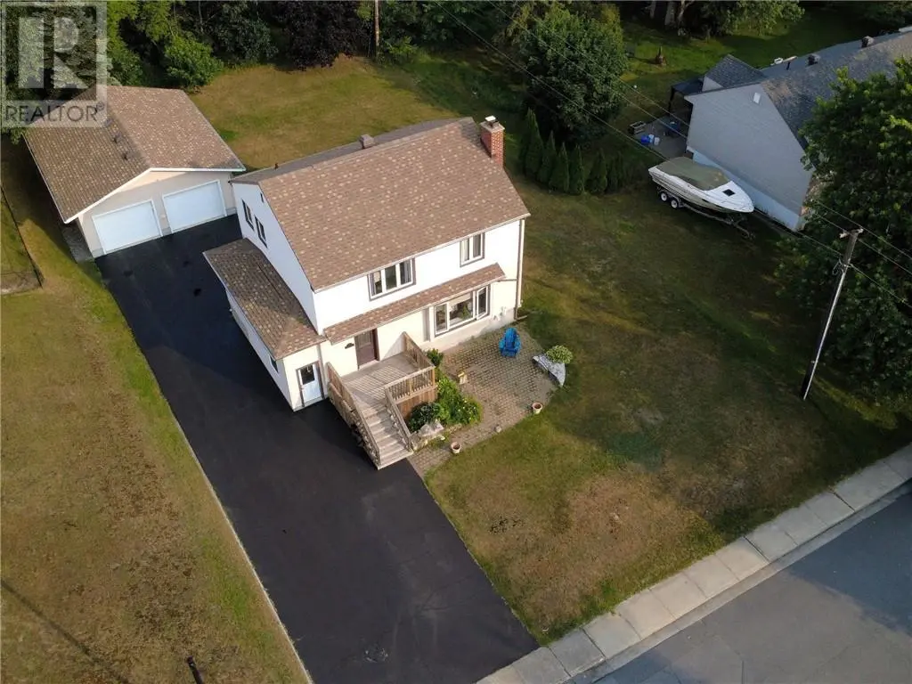 107 Lindsley Street, Greater Sudbury