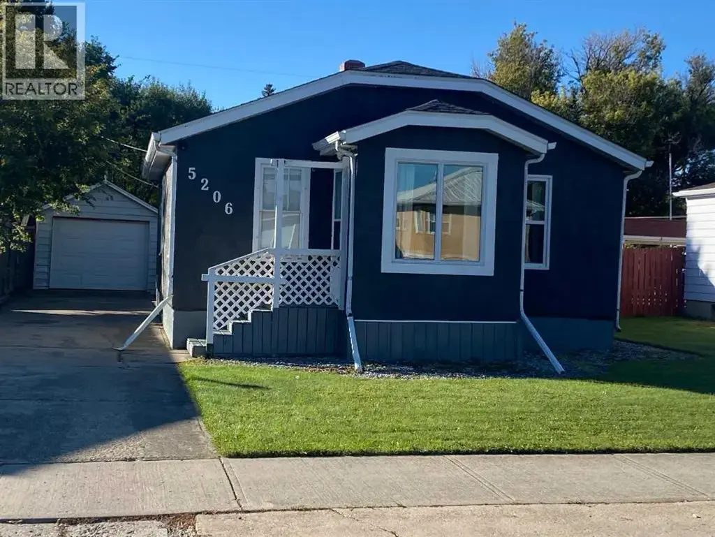 5206 44 Avenue, Taber