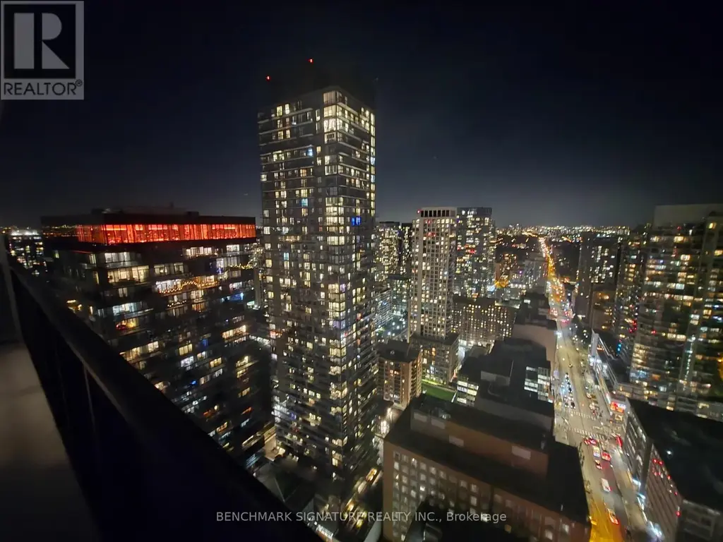 3311 - 8 Eglinton Avenue E, Toronto (Mount Pleasant West)