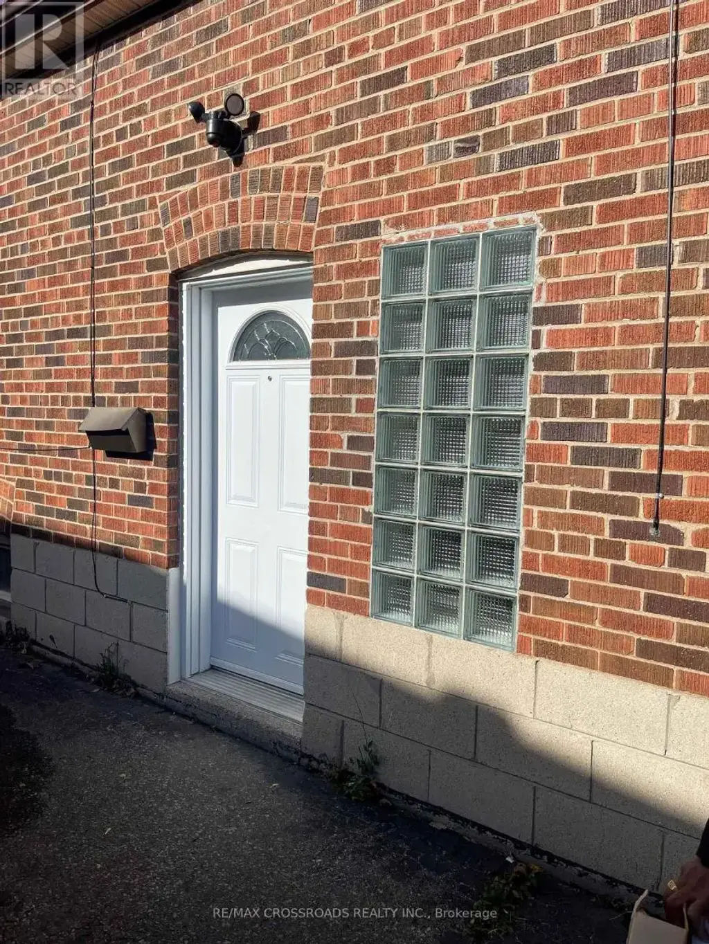 56 Harris Park Drive, Toronto (Clairlea-Birchmount)