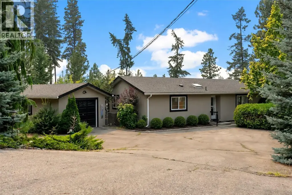 3272 Juniper Drive, Naramata