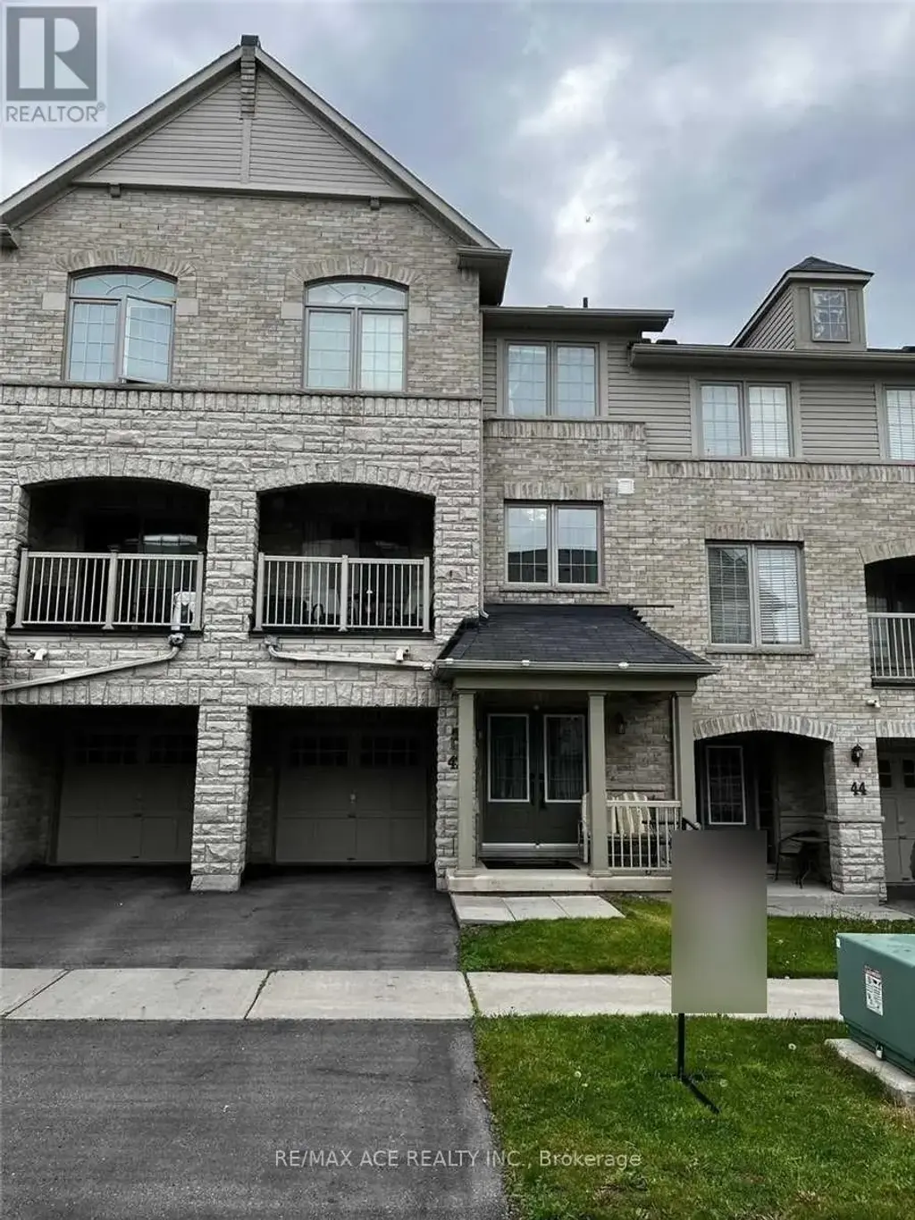 42 Linnell Street, Ajax (Central East)