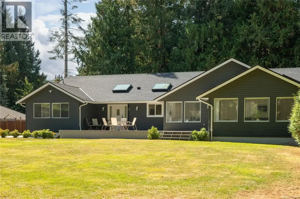 967 Woodpecker Pl, Parksville