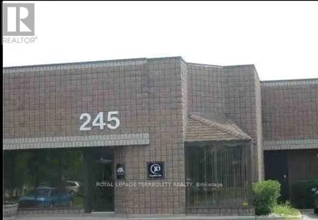 12 - 245 Riviera Drive, Markham (Milliken Mills West)