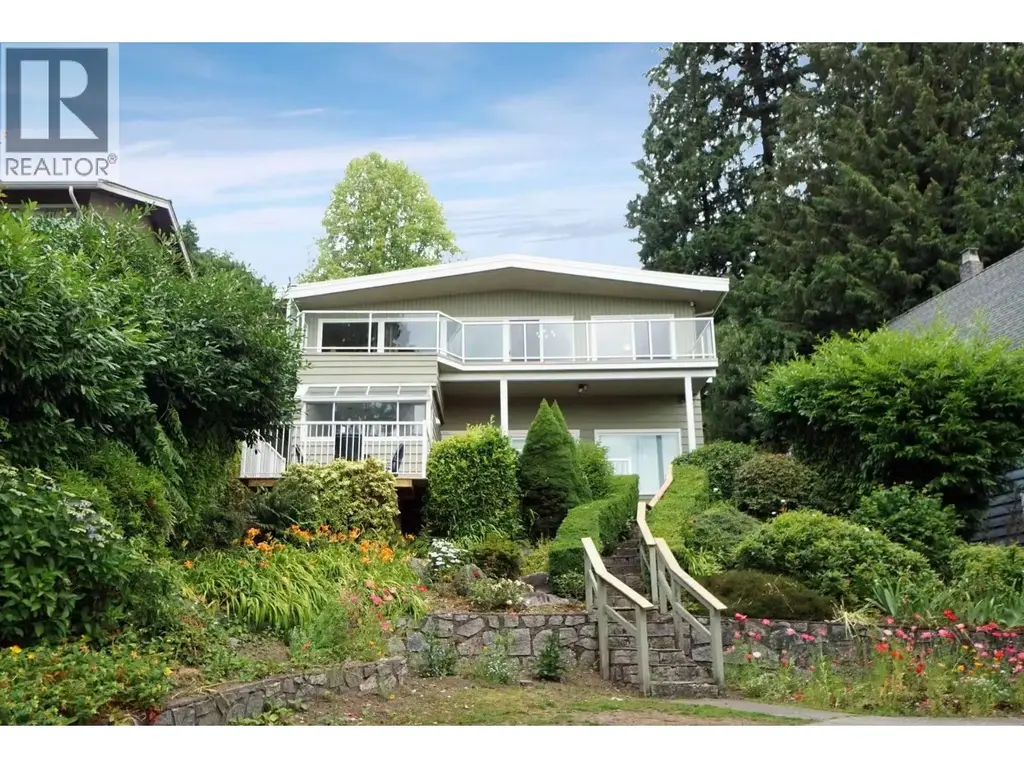 850 Esquimalt Avenue, West Vancouver