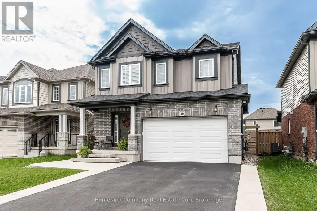 40 Robertson Dr Drive, Stratford