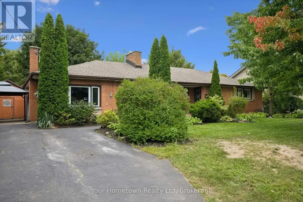 471 Garafraxa Street E, Centre Wellington (Fergus)