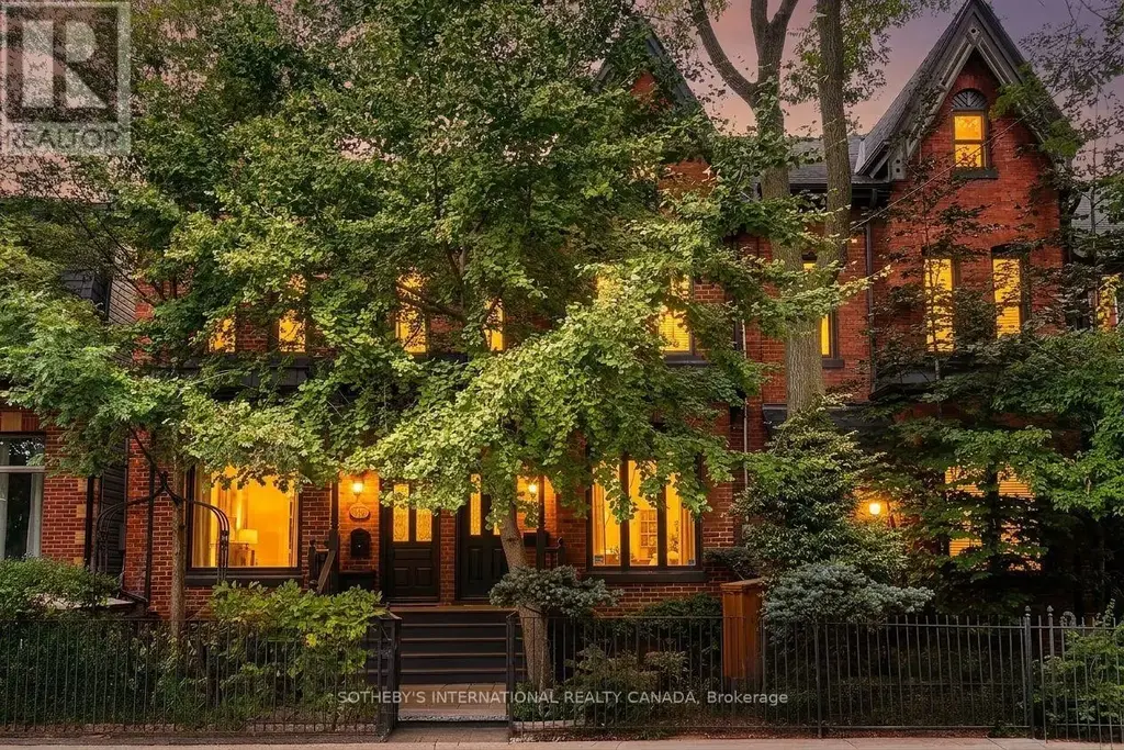 140 Spruce Street, Toronto (Cabbagetown-South St. James Town)