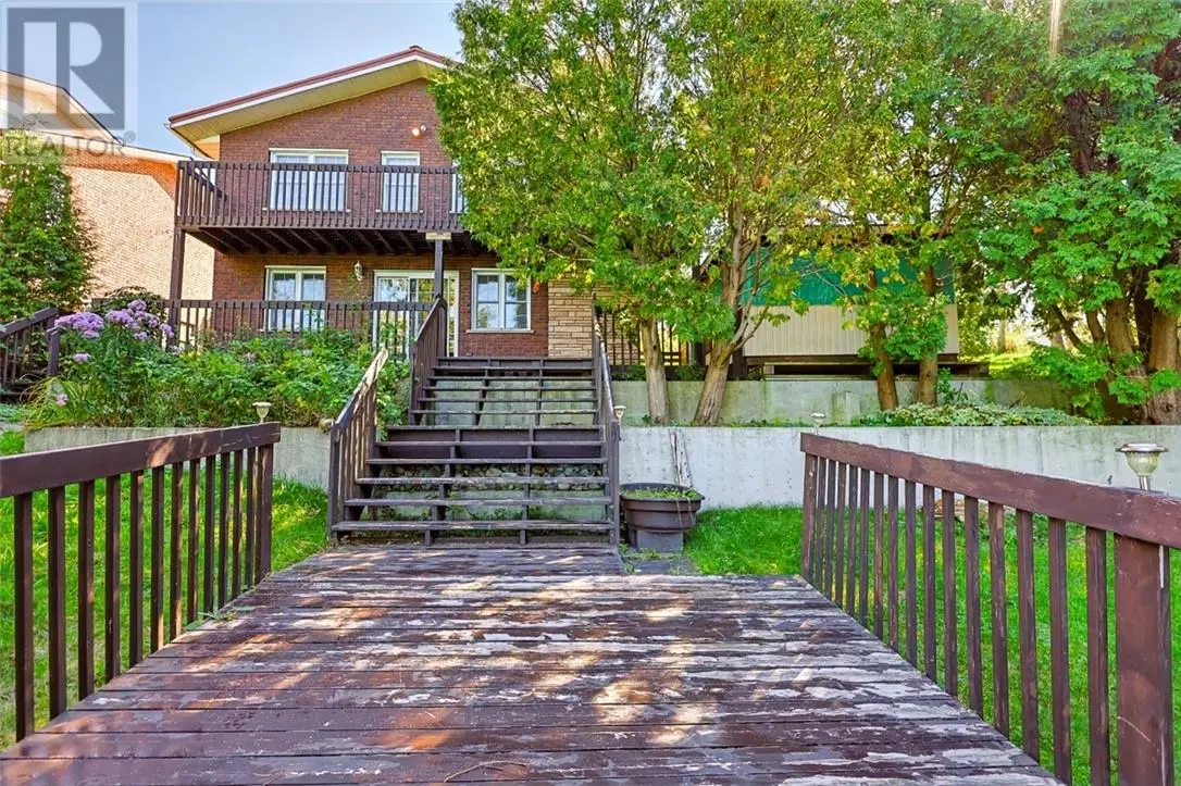 56 Silverbirch Crescent, Skead