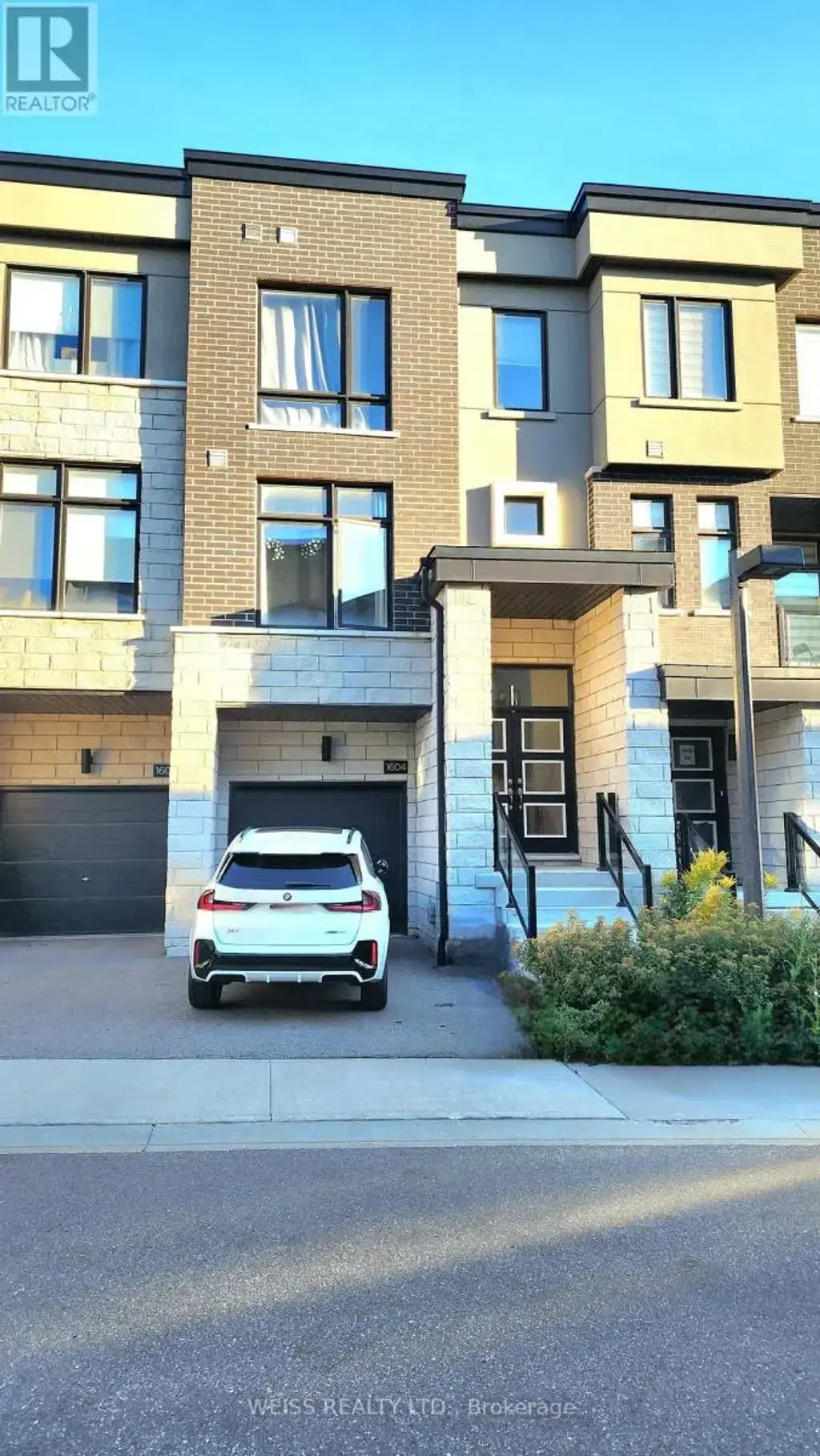 1604 Moonbeam Glen, Pickering (Duffin Heights)