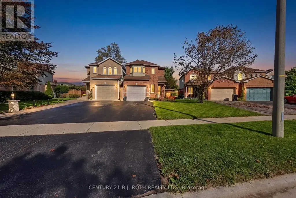 36 Aikens Crescent, Barrie (Holly)