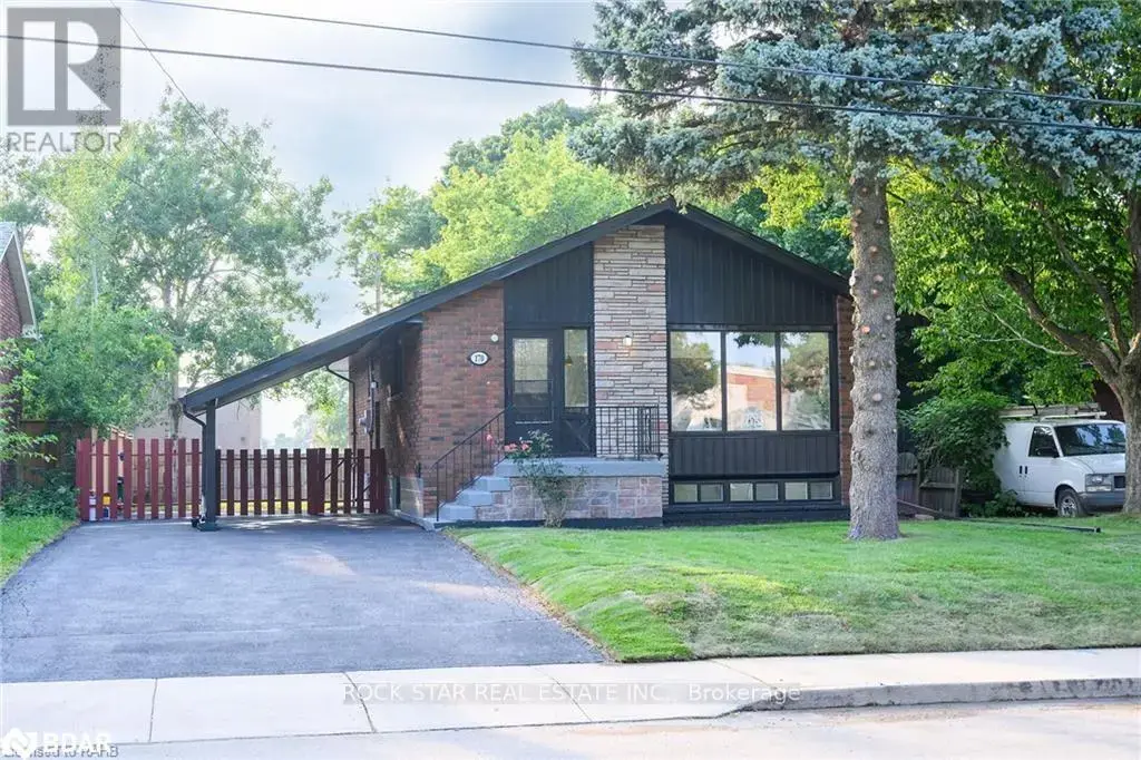 Upper - 170 Terrace Drive, Hamilton (Balfour)