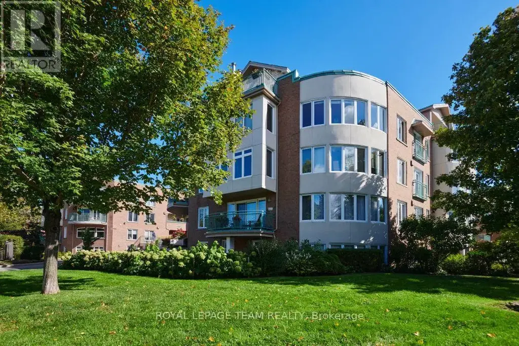 101c - 997 North River Road, Ottawa
