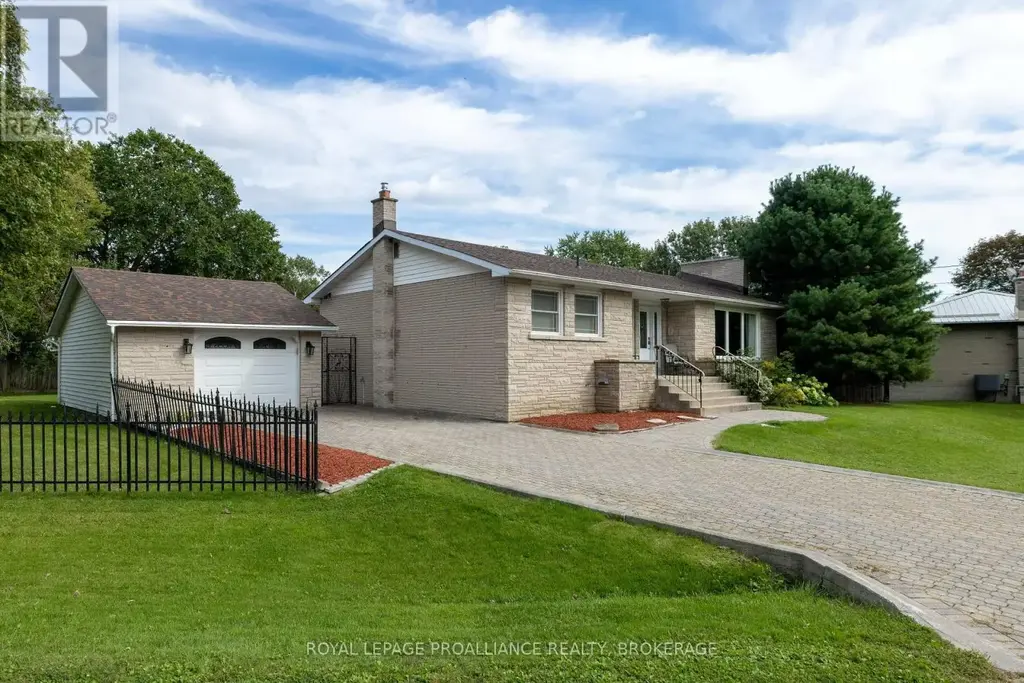 424 Maple Ridge Drive, Kingston (South of Taylor-Kidd Blvd)