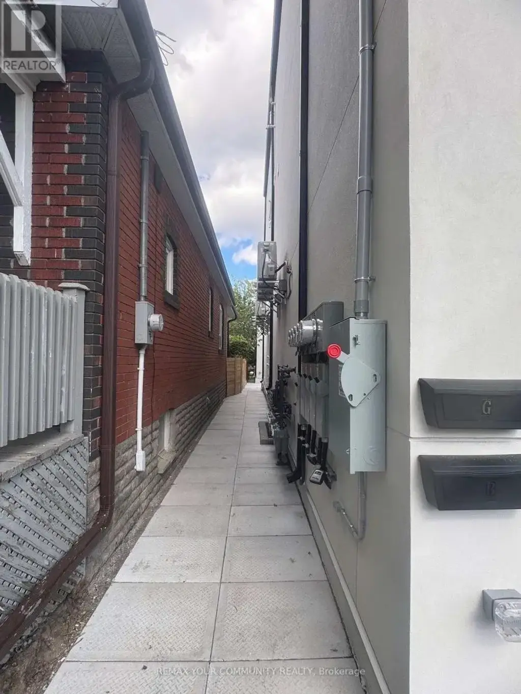 Basement - 222 Belgravia Avenue, Toronto (Briar Hill-Belgravia)