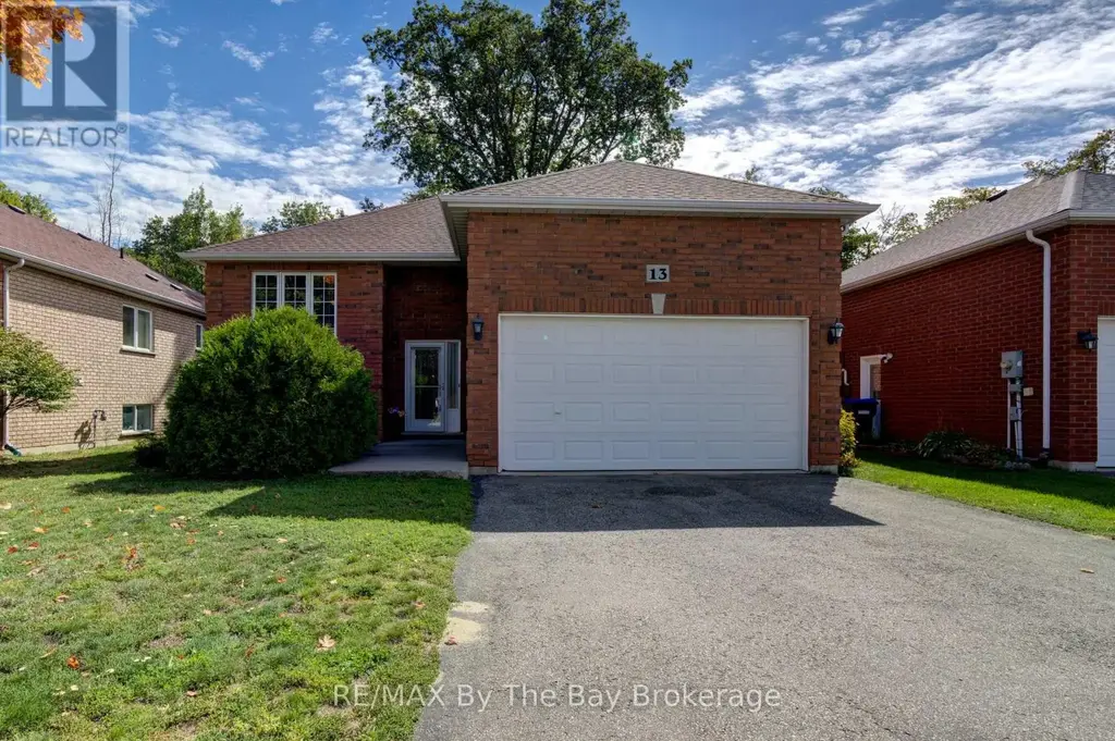 13 Tona Trail, Wasaga Beach
