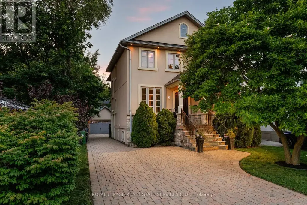 4 Springbrook Gardens, Toronto (Stonegate-Queensway)