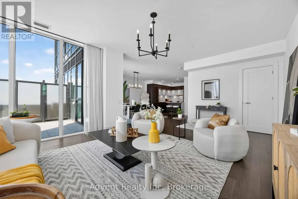 518 - 30 Inn On The Park Drive, Toronto (Banbury-Don Mills)