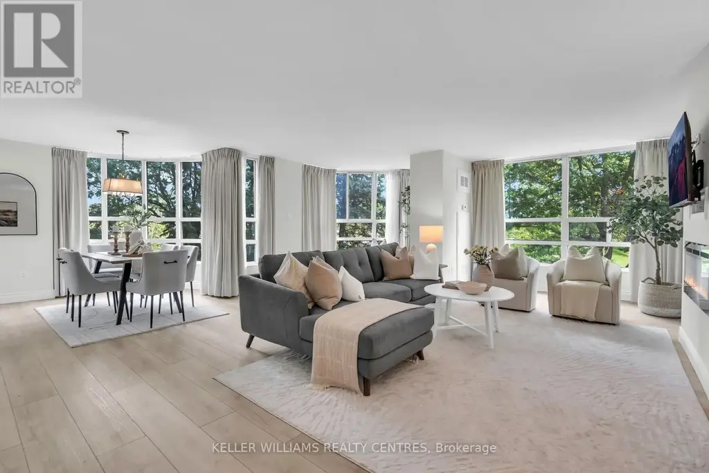 204 - 7905 Bayview Avenue, Markham (Aileen-Willowbrook)