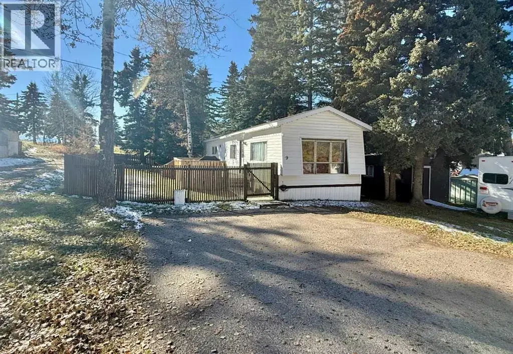 9, 726 Carmichael Lane, Hinton