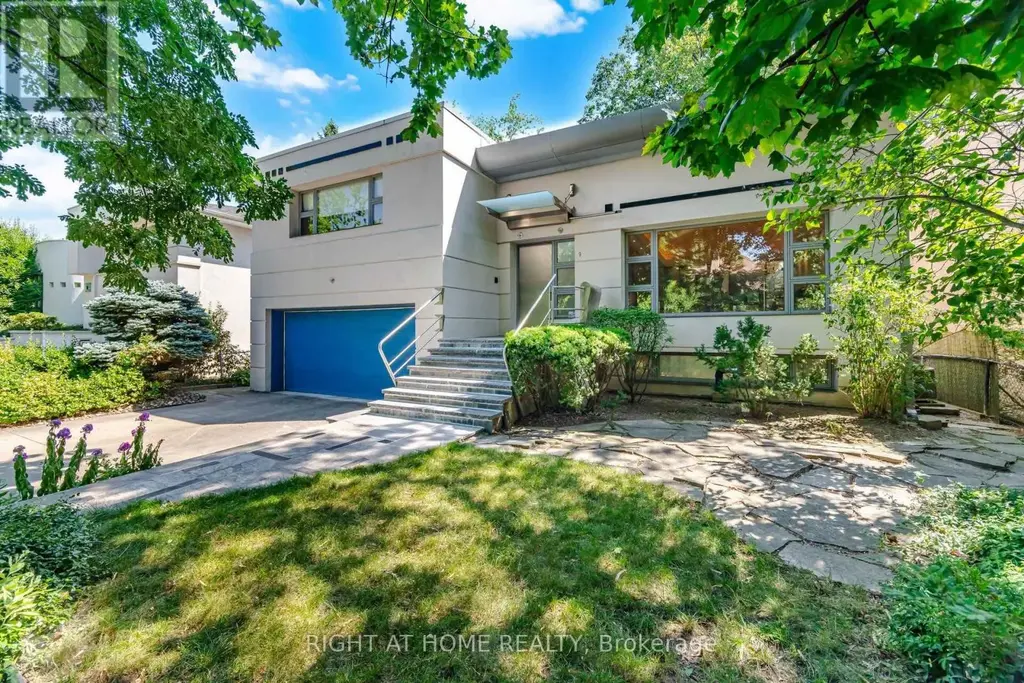 9 Saguenay Avenue E, Toronto (Bedford Park-Nortown)