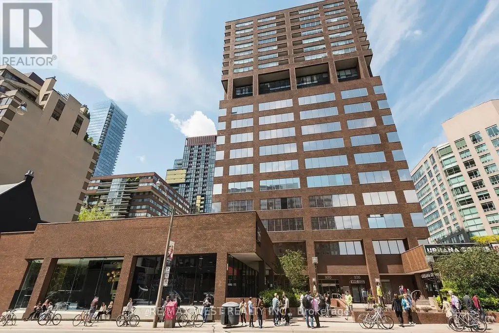 530 - 920 Yonge Street, Toronto (Annex)
