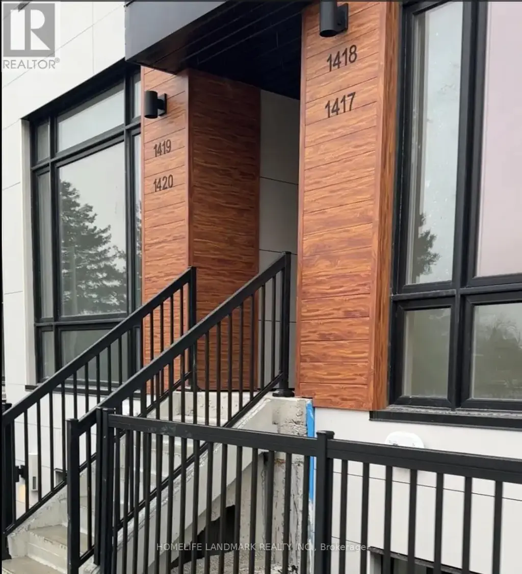 1418 - 15 David Eyer Road, Richmond Hill