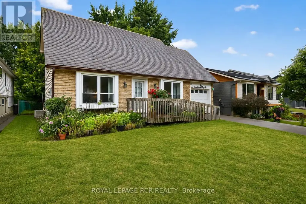 856 Magnolia Avenue, Newmarket (Huron Heights-Leslie Valley)